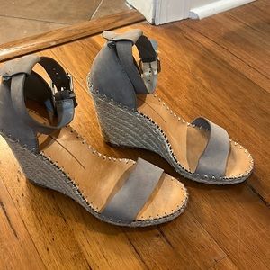 Dolce vita woven wedges